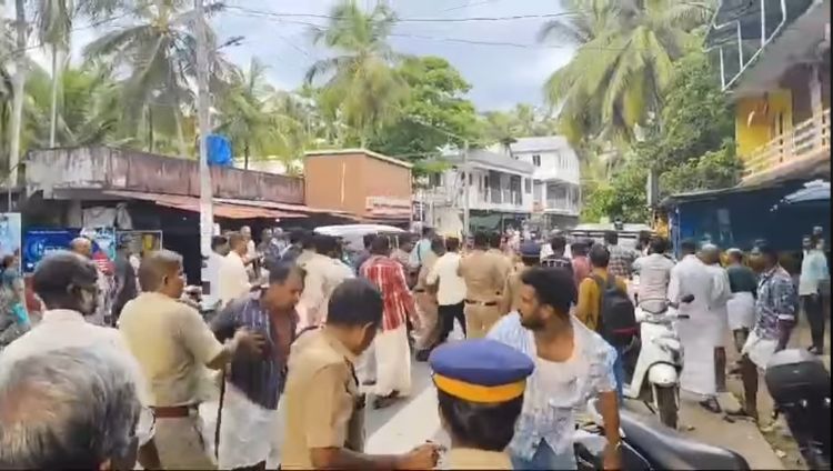 നൗഷാദ് ചാലിയത്തിനെ ആക്രമിച്ച സംഭവത്തില്‍ കെഎംസിസി അല്‍കോബാര്‍  കേന്ദ്ര കമ്മിറ്റി പ്രതിഷേധിച്ചു