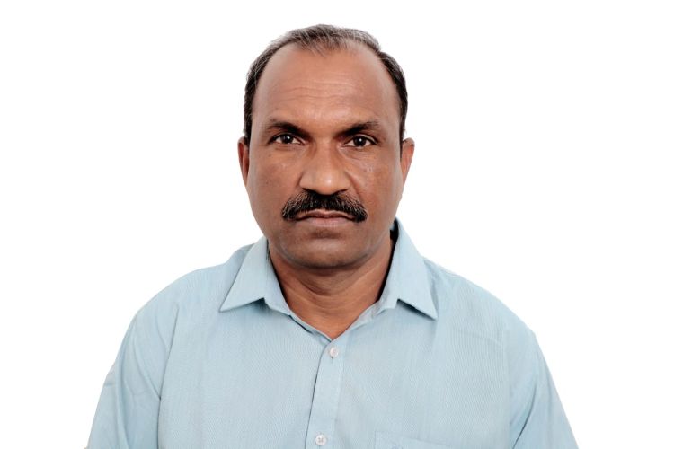 മൂന്ന് പതിറ്റാണ്ട് പ്രവാസ ജീവിതത്തോട് വിടപറഞ്ഞു സനല്‍ കുമാര്‍ നാട്ടിലേക്ക്