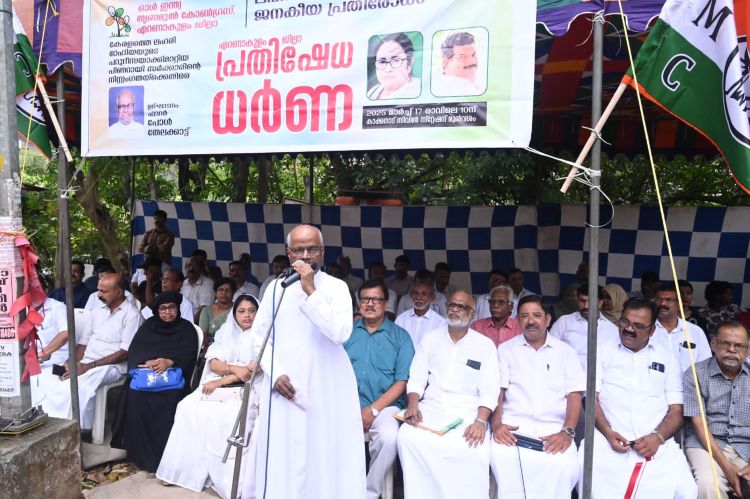 നമ്മുടെ നാടിന് വസന്ത ബാധിച്ചിരിക്കുന്നുവെന്ന് ഫാദര്‍ പോള്‍ തേലക്കാട്ട്