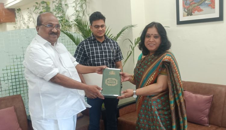 കോഴിക്കോട് എയിംസിന് കേന്ദ്രത്തിന്റെ പച്ചക്കൊടി, മൂന്ന് മെഡിക്കല്‍ കോളേജുകളുടെ നവീകരണത്തിനും സഹായം -പ്രൊഫ.കെ.വി.തോമസ്