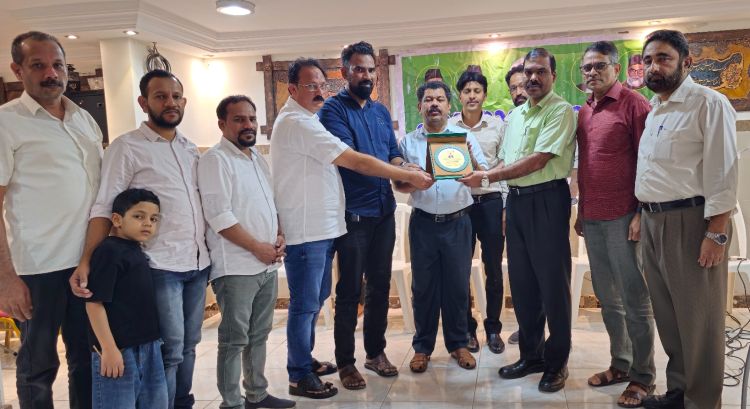 ഏറനാട് മണ്ഡലം കെ എം സി സി  ഇഫ്താര്‍ കുടുംബ സംഗമവും  ആദരിക്കലും നടത്തി
