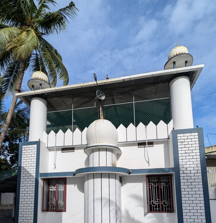 മായാബസാര്‍ ഇങ്ങിനെയൊക്കെയാണ്