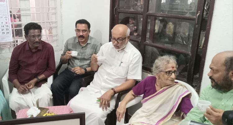 കടമ്മനിട്ട സ്മൃതിദിനവും പുരസ്‌കാര സമര്‍പ്പണവും നടത്തി