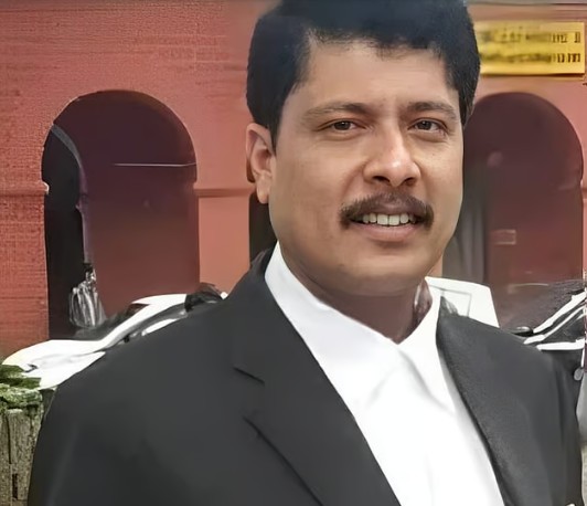 പീഡന കേസില്‍ ജാമ്യത്തിലിറങ്ങിയ മുന്‍ സര്‍ക്കാര്‍ അഭിഭാഷകന്‍ തൂങ്ങി മരിച്ച നിലയില്‍