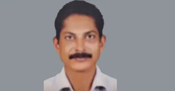വീടിനു തീയിട്ടശേഷം ഗൃഹനാഥൻ വീടിനുള്ളിൽ തൂങ്ങി മരിച്ചു; വീട്ടുകാർ ഓടി രക്ഷപ്പെട്ടു