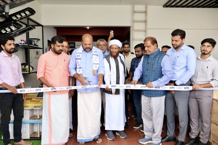 എച്ച് ടി ഐ പ്രൊഡക്ഷന്‍ ലാബ് മന്ത്രി പി. രാജീവ് ഉദ്ഘാടനം ചെയ്തു