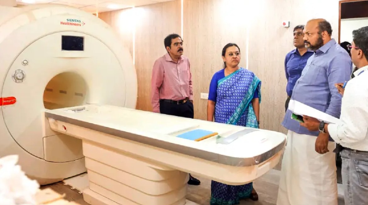 കൊച്ചിന്‍ കാന്‍സര്‍ റിസേര്‍ച്ച് സെന്റര്‍ മെയ് 15നകം പൂര്‍ണ സജ്ജമാകും, സൂപ്പര്‍ സ്‌പെഷ്യാലിറ്റി ബ്ലോക്ക് അന്തിമ ഘട്ടത്തില്‍ - മന്ത്രി വീണാ ജോര്‍ജ്