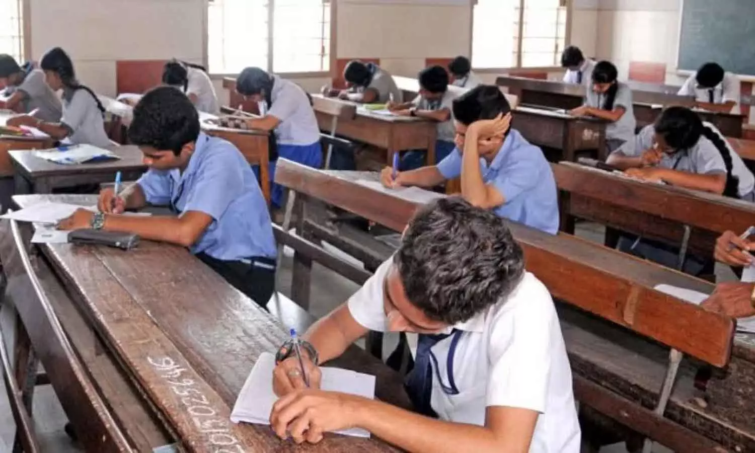 എസ്എസ്എൽസി പരീക്ഷാഫലം പ്രഖ്യാപിച്ചു; 99.5 % വിജയശതമാനം,  61449 കുട്ടികൾക്ക് ഫുൾ എപ്ലസ് ലഭിച്ചു