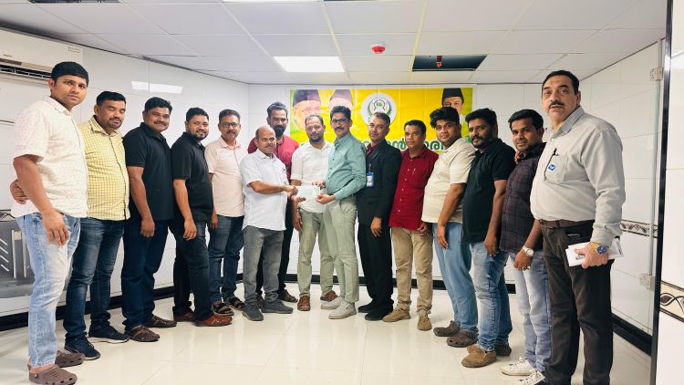  ഷറഫിയ്യ റയാന്‍ ഏരിയ കെ എം സി സി ഫണ്ടുകള്‍ കൈമാറി