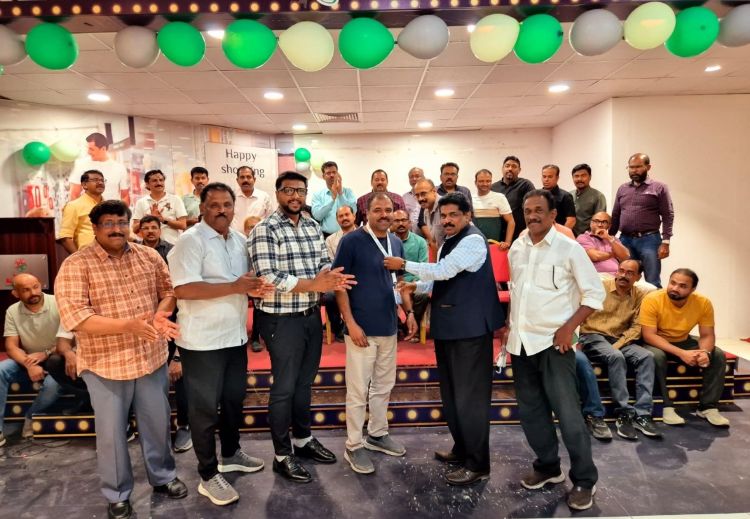 ഫോര്‍ക്ക അംഗത്വ കാര്‍ഡുകള്‍ വിതരണം ചെയ്തു