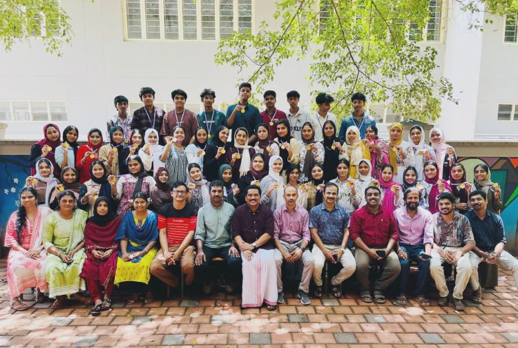 പാണ്ടിക്കാട് ജി എച്ച് എസ് എസില്‍ വിജയാരവം സംഘടിപ്പിച്ചു