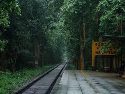 നിലമ്പൂര്‍ ഉപതിരഞ്ഞെടുപ്പ്: പത്രികാ സമര്‍പ്പണം തുടങ്ങി; ആദ്യ പത്രിക തമിഴ്‌നാട് സ്വദേശിയുടേത്