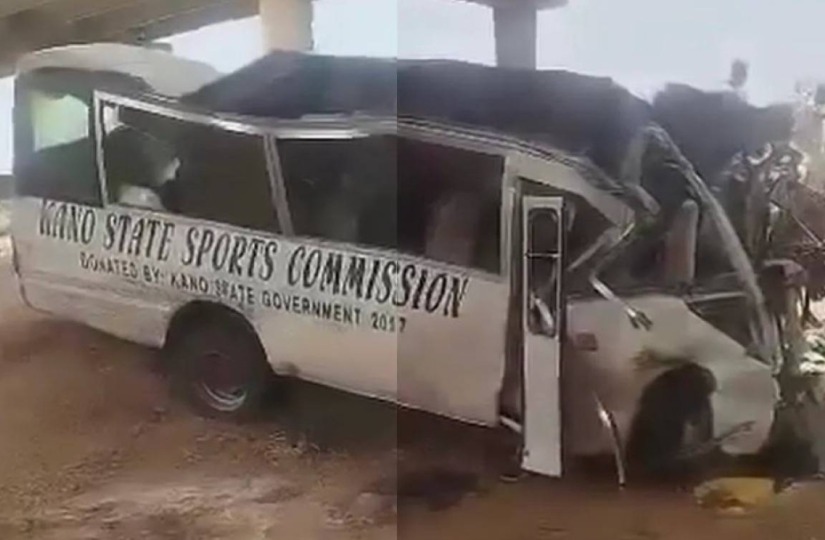 നൈജീരിയയില്‍ കായികതാരങ്ങളുമായി വന്ന ബസ് അപകടത്തില്‍പ്പെട്ടു: 21 പേര്‍ മരിച്ചു