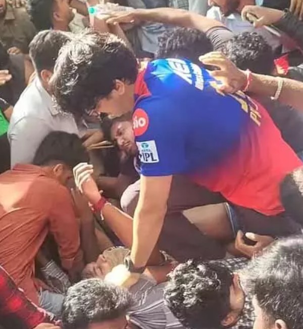 റോയല്‍ ചാലഞ്ചേഴ്‌സ് ബംഗളൂരുവിന്റെ വിജയാഘോഷം: തിക്കിലും തിരക്കിലുംപെട്ട് 11 പേര്‍ മരിച്ചു, നിരവധി പേര്‍ക്ക് പരിക്ക്