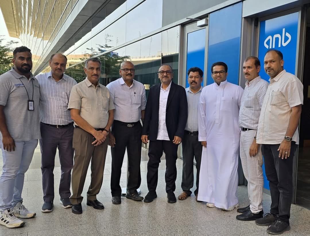 ഹജ്ജ് നിർവഹിച്ച് പാണക്കാട് സയ്യിദ് സാദിഖലി ശിഹാബ് തങ്ങൾ  നാട്ടിലേക്ക്  മടങ്ങി
