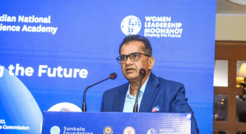ഔദ്യോഗിക ജീവിതത്തില്‍ നാലരപ്പതിറ്റാണ്ട്, അമിതാഭ് കാന്ത് പടിയിറങ്ങി