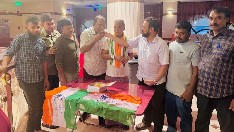  നിലമ്പൂര്‍ ഉപതെരെഞ്ഞെടുപ്പ്: യു.ഡി.എഫിന്റെ മിന്നുന്ന വിജയം ആഘോഷിച്ച് മദീന  ഒ.ഐ.സി.സി