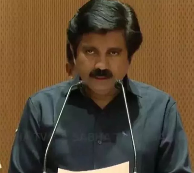 ആര്യാടന്‍ ഷൗക്കത്ത് എം.എല്‍.എയായി സത്യപ്രതിജ്ഞ ചെയ്തു