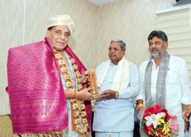 നേതൃമാറ്റ അഭ്യൂഹങ്ങള്‍ക്കിടെ സിദ്ധരാമയ്യയും ശിവകുമാറും ദല്‍ഹിയില്‍ 
