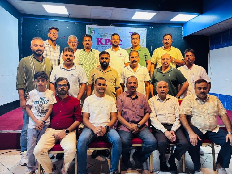 കരുവാരക്കുണ്ട് പാലിയേറ്റീവ് ജിദ്ദ കമ്മിറ്റി സാദിഖ് പറമ്പിലിന് സ്വീകരണം നല്‍കി