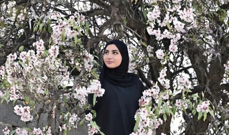 പൂത്തുലഞ്ഞ ബദാം മരങ്ങളാല്‍ അണിഞ്ഞൊരുങ്ങി അസീര്‍
