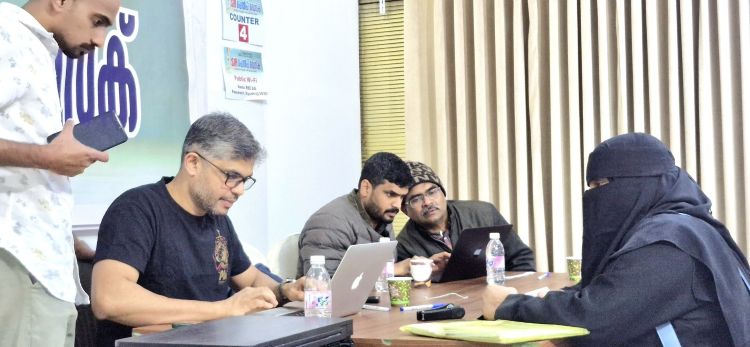 എസ് ഐ ആര്‍ ഹെല്പ് ഡസ്‌ക്: റിയാദ് കെഎംസിസി സെന്‍ട്രല്‍ കമ്മിറ്റി മാതൃക തീര്‍ത്തു
