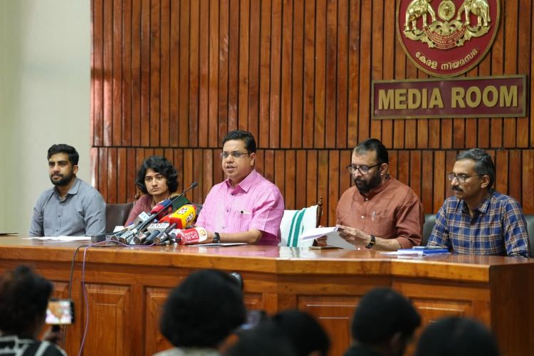 അഞ്ചാം ലോക കേരള സഭ  ജനുവരി 29 മുതല്‍ 31  വരെ തിരുവനന്തപുരത്ത്,  125 രാജ്യങ്ങളില്‍ നിന്നും വിവിധ സംസ്ഥാനങ്ങളില്‍ നിന്നുമായി 500 ലധികം  പ്രതിനിധികള്‍