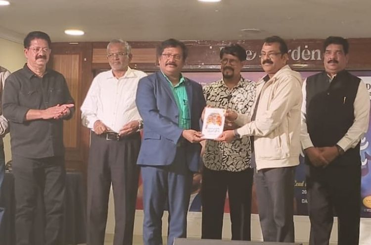 'ഗാനലോക വീഥികളില്‍'  സൗദീതല പ്രകാശനം നിര്‍വ്വഹിച്ചു