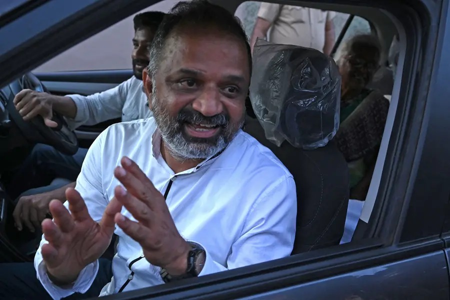 ജയില്‍മുറിയില്‍നിന്ന് കോടതിമുറിയിലേക്ക്; പേരറിവാളന്‍ ഇനി അഭിഭാഷകന്‍