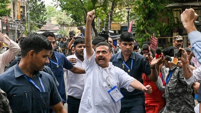 കേരളം പോലെ ബംഗാളും; ആരാകും മുഖ്യമന്ത്രി, സുവേന്ദുവിന് തന്നെ നറുക്കു വീഴുമോ...
