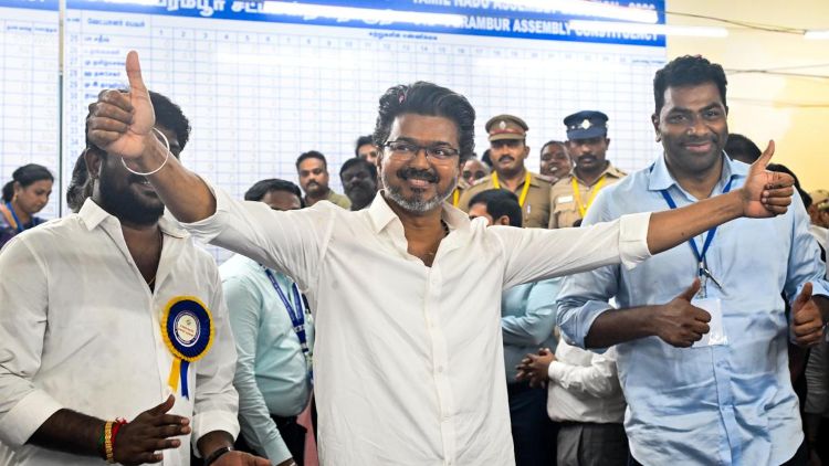  തമിഴ്നാട്ടില്‍ വിജയ്‌യുടെ ടി.വി.കെ സര്‍ക്കാര്‍ രൂപീകരണത്തിലേക്ക്; സി.പി.ഐയും സി.പി.എമ്മും നിരുപാധിക പിന്തുണ പ്രഖ്യാപിച്ചു