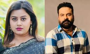 അമ്മ'യിലേ കലഹത്തിന് അറുതിയില്ല:  ടിനി ടോമിനെതിരെ ഗുരുതര ആരോപണങ്ങളുമായി അന്‍സിബ കോടതിയിലേക്ക്; ലക്ഷ്മിപ്രിയ 10 കോടിയുടെ മാനനഷ്ടക്കേസിന്