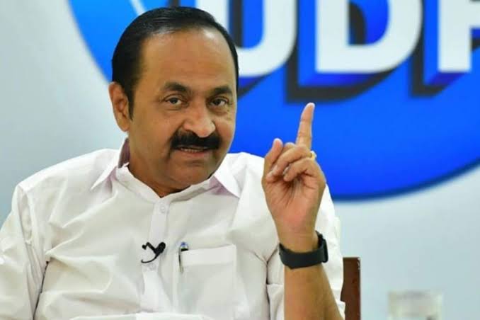  ആര്‍എസ്എസ് പരിപാടിയില്‍ പങ്കെടുത്ത വി.സിമാര്‍ കേരളത്തോട് മാപ്പ് പറയണമെന്ന് മുഖ്യമന്ത്രി വി.ഡി. സതീശനും മന്ത്രി റോജി ജോണും, സര്‍ക്കാരിന്റെ പിടിപ്പുകേടെന്ന് പിണറായി