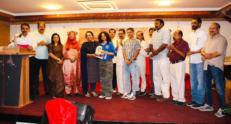 മികവിന് ആദരവും ലഹരിക്കെതിരെ പ്രതിജ്ഞയും: ഒഐസിസി റിയാദ് 'ആദരം 2026' ന് വന്‍ജനപങ്കാളിത്തം