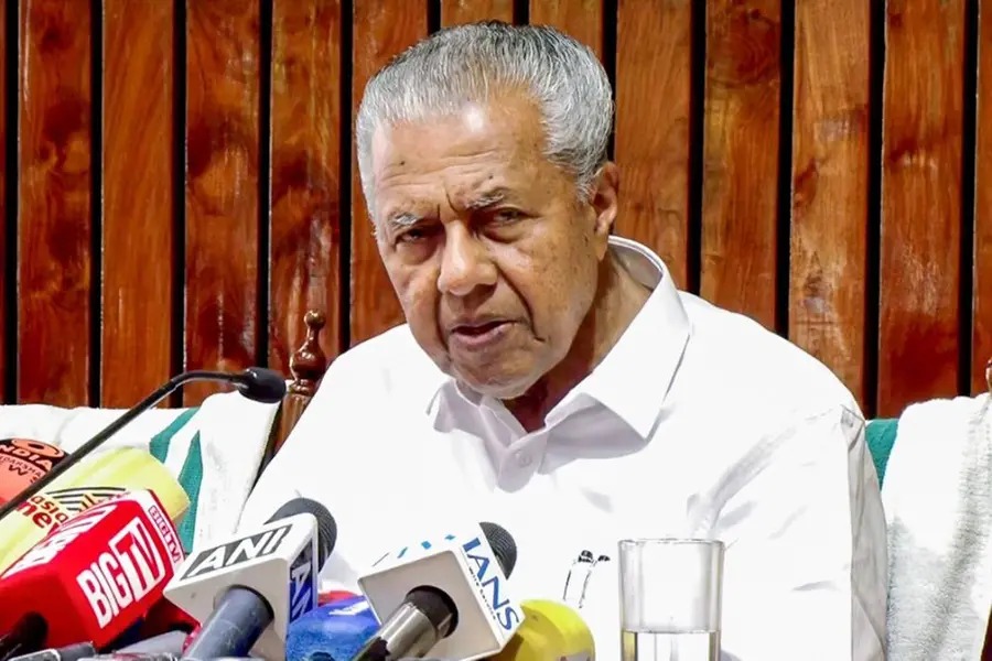 വഖഫില്‍ അന്നും ഇന്നും ഒരേനിലപാട്, മുഖ്യമന്ത്രി പറയുന്നത് കള്ളമെന്ന് പിണറായി